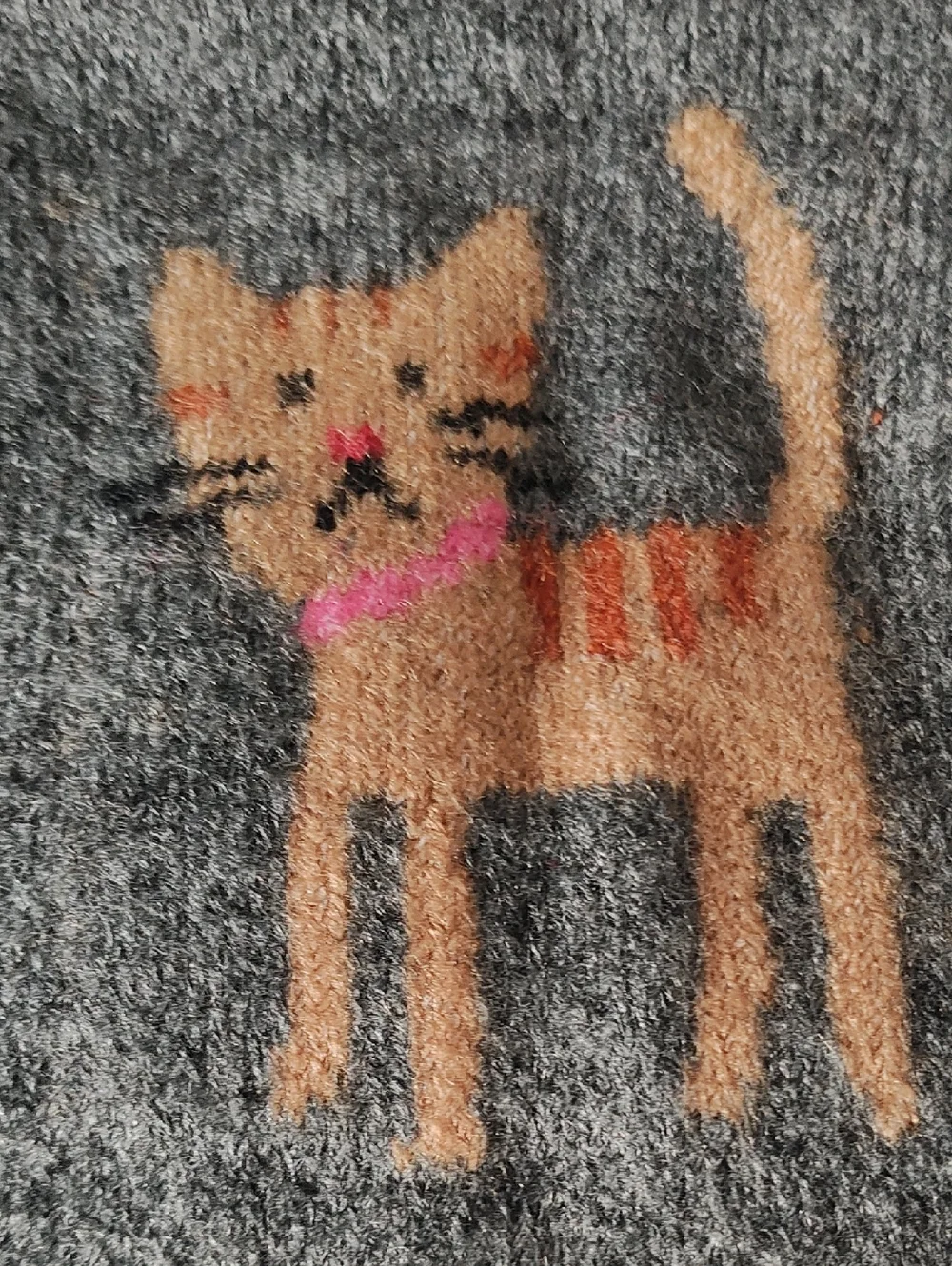 NATURAL LIFE: CHARCOAL CAT ICON SWEATER - Picture 2 of 7